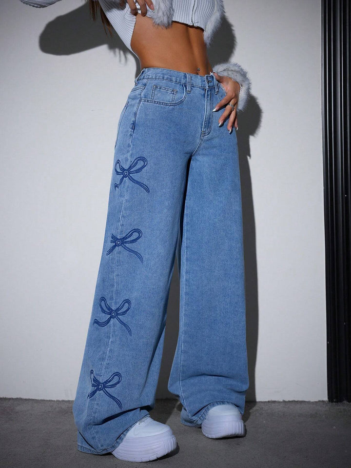 Loose Fit Blue Denim Jeans with Grinding Detail for Casual Stylish Looks