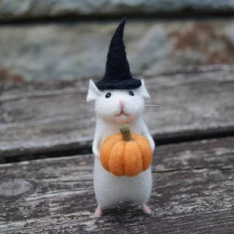 Handcrafted Felt Pumpkin Mouse Ornament - Unique Seasonal Decor for Halloween &amp; Christmas Celebrations