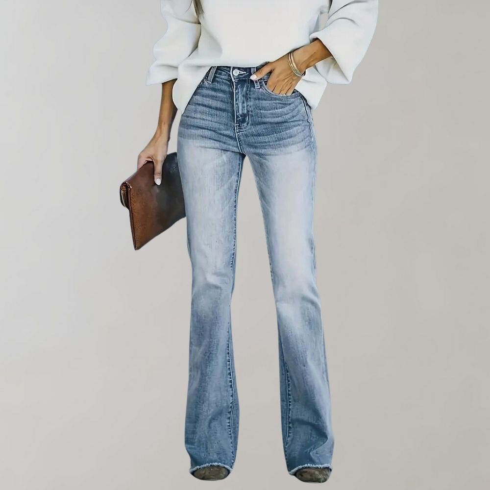 Comfortable &amp; Flattering women’s bootcut jeans – flared design, stretchy denim, for everyday wear