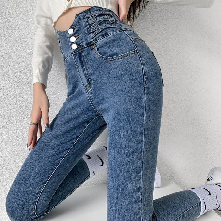 High-Waisted &amp; Fitted women’s jeans – classic design, durable fabric, for everyday wear