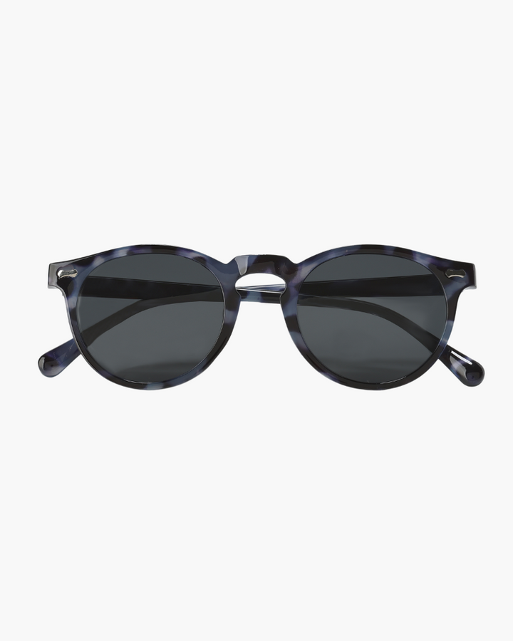 Lightweight men’s polarized sunglasses – modern design, UV400 protection, for casual and sports activities