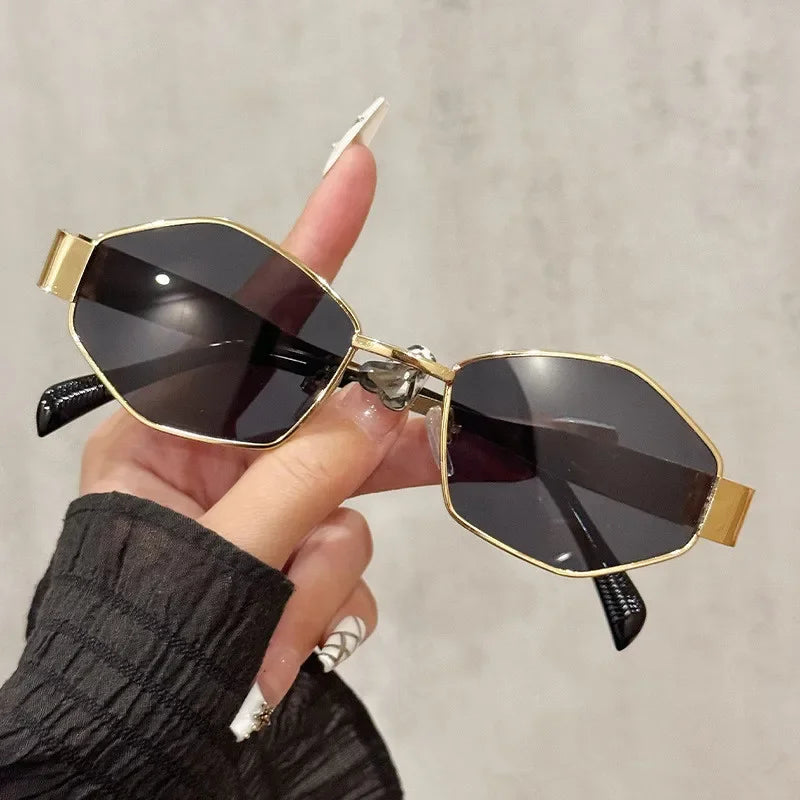 Lightweight women’s sunglasses – polygonal design, metallic frame, for everyday wear
