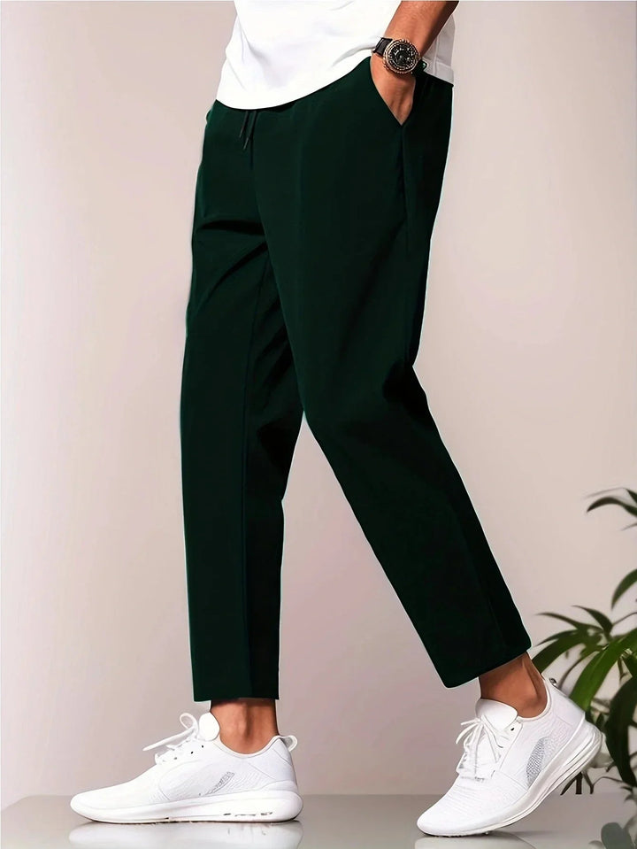 Lightweight &amp; casual men’s Pants – comfortable fit, breathable fabric, for everyday wear
