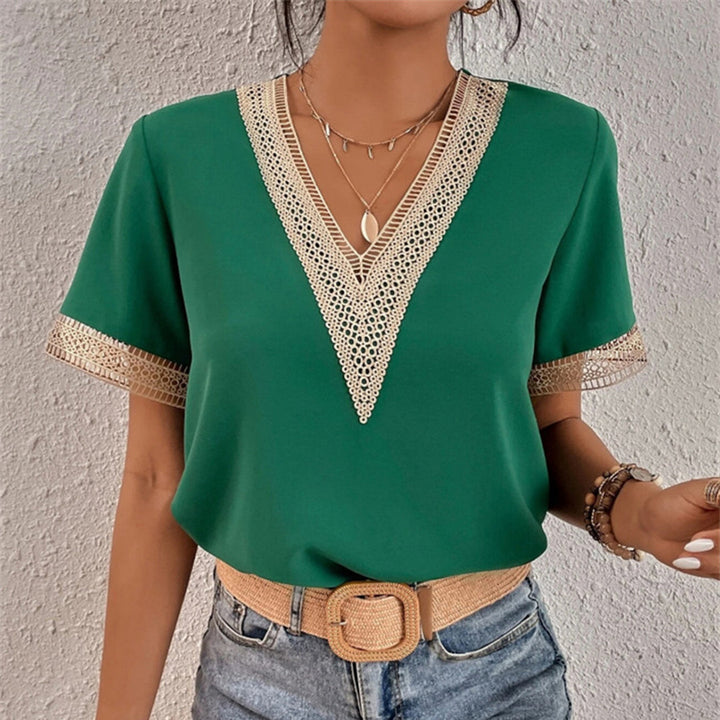 Breathable women’s t-shirt – relaxed fit, lightweight polyester, for summer activities