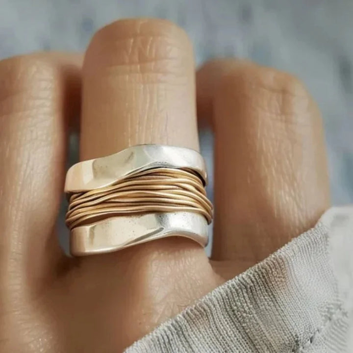 Two-Tone Ring With Hand Carved Geometry – Geometric Daily Wear jewelry, Fall 2026 Trend