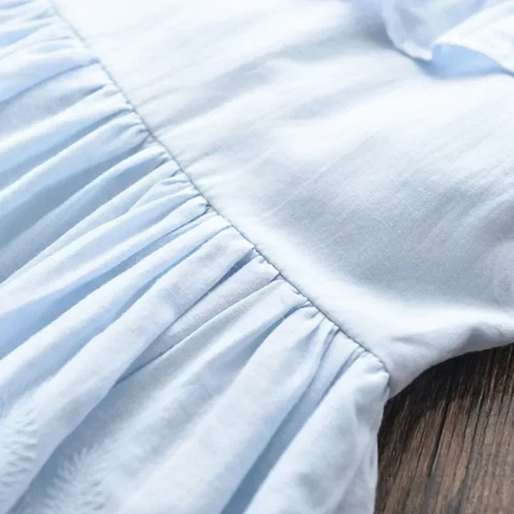 Lightweight and flattering girls&