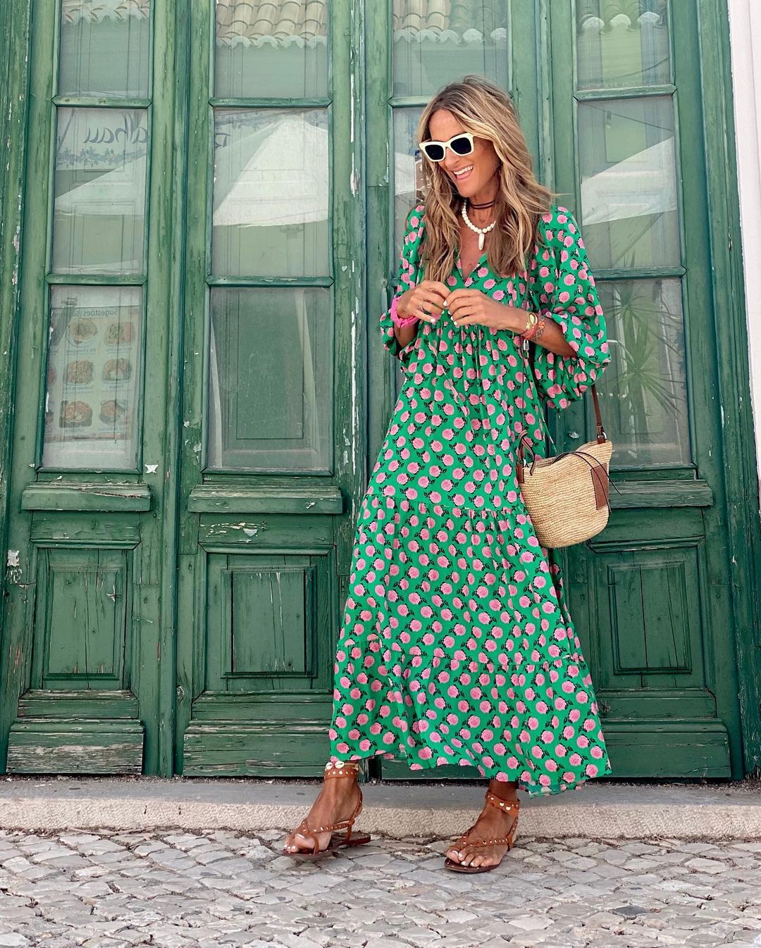 Elegant Long Sleeve Maxi Dress for Women, Flattering Floral Design, Perfect for Formal Events and Special Celebrations