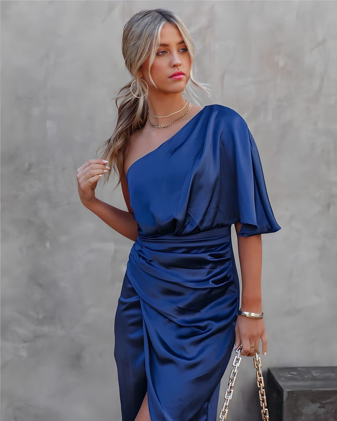 Elegant One-Shoulder Women&