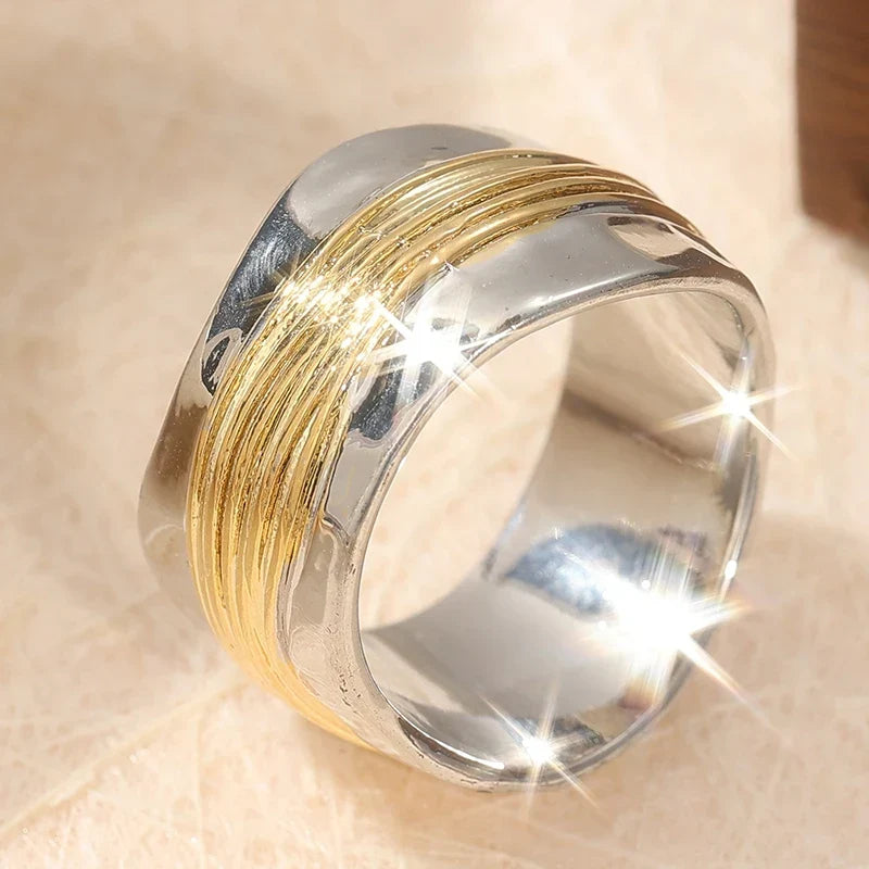 Two-Tone Ring With Hand Carved Geometry – Geometric Daily Wear jewelry, Fall 2026 Trend