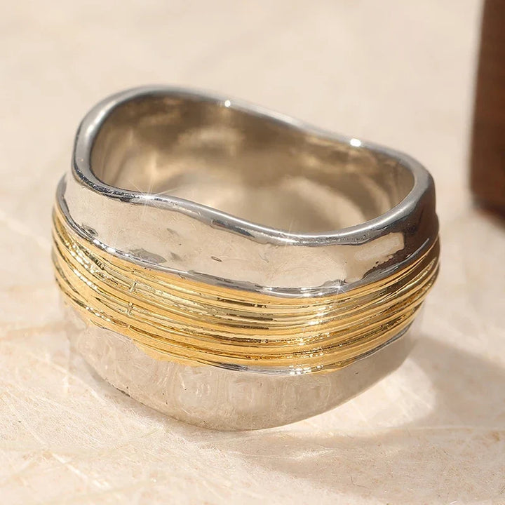 Two-Tone Ring With Hand Carved Geometry – Geometric Daily Wear jewelry, Fall 2026 Trend