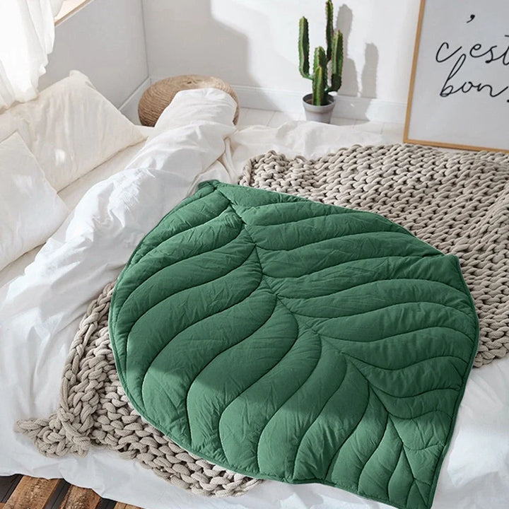 Fashion Creativity Leaf Heart Shaped Blanket Carpet for Child Pet Cat Dog Mat Home Decor