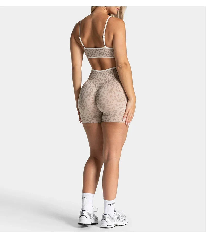 Stretchy women&