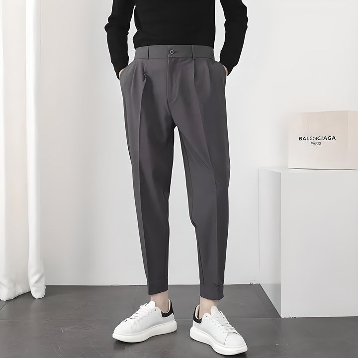 Sophisticated men’s Pants – tailored fit, durable fabric, for formal occasions