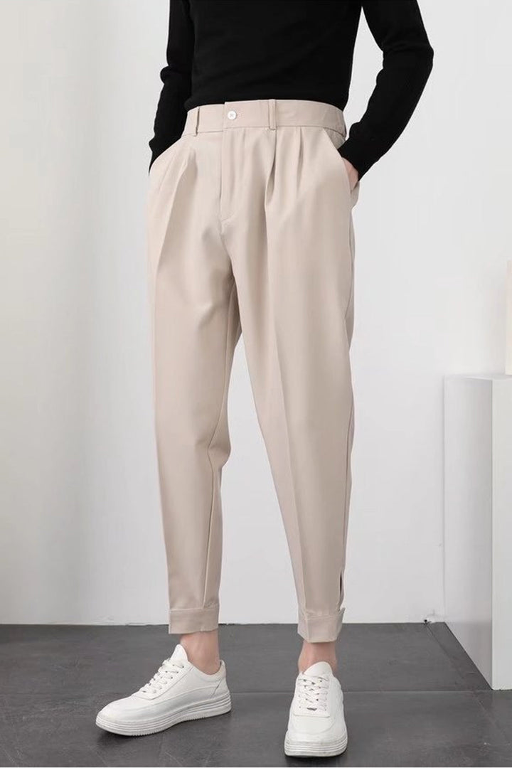 Sophisticated men’s Pants – tailored fit, durable fabric, for formal occasions