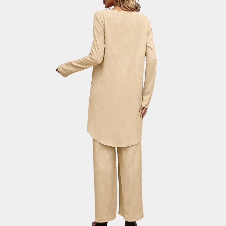 Lightweight women’s loungewear set – long sleeve top and wide-leg Pants, soft, for summer