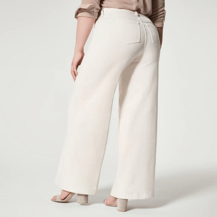 Stretchy and Flattering Women’s Wide-Leg Jeans - High-Rise Knitted Denim, Smooth Waistband, Weekend