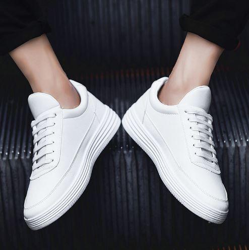 Relaxed Leather Sneakers for Men with Premium Upper and Durable Rubber Sole for Optimal Comfort