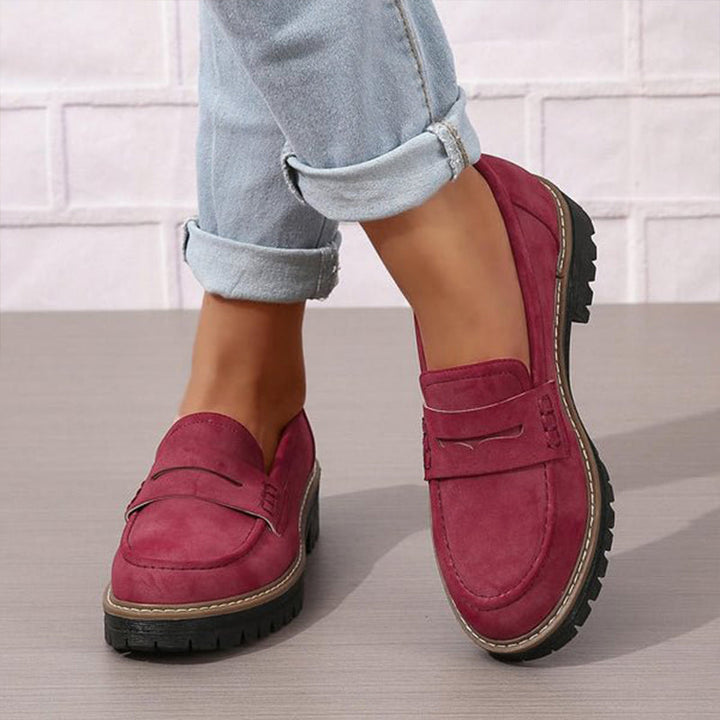 Thick Platform Moccasins for Women with 4.5 cm Padded Sole, Slip-On Design, Comfortable and Supportive Moccasin Slippers